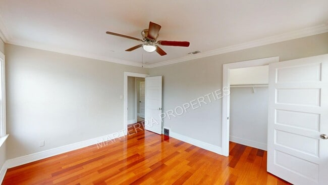 Building Photo - Charming 4-Bedroom Home in Wilshire Park HPOZ – Private Decks, Backyard & Garage!