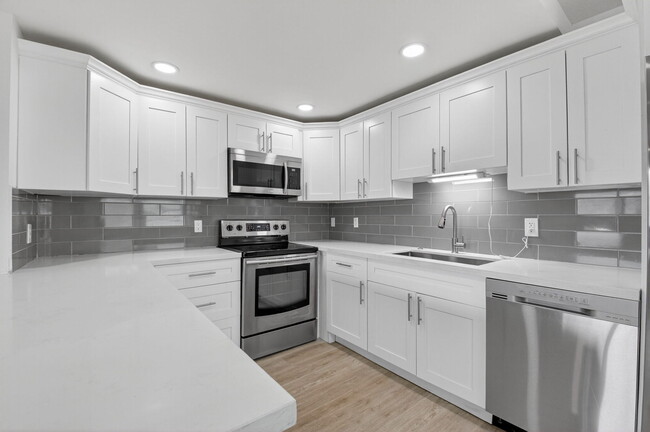 Building Photo - 103 Brittany Terrace