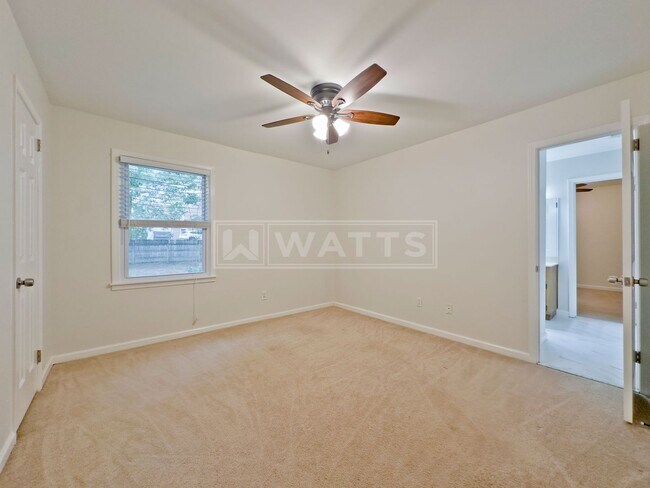 Building Photo - 4 Bedroom, 4.5 Bath Home in Heart of Hoover
