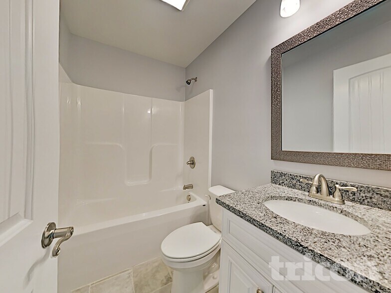 Building Photo - 708 Deaton St