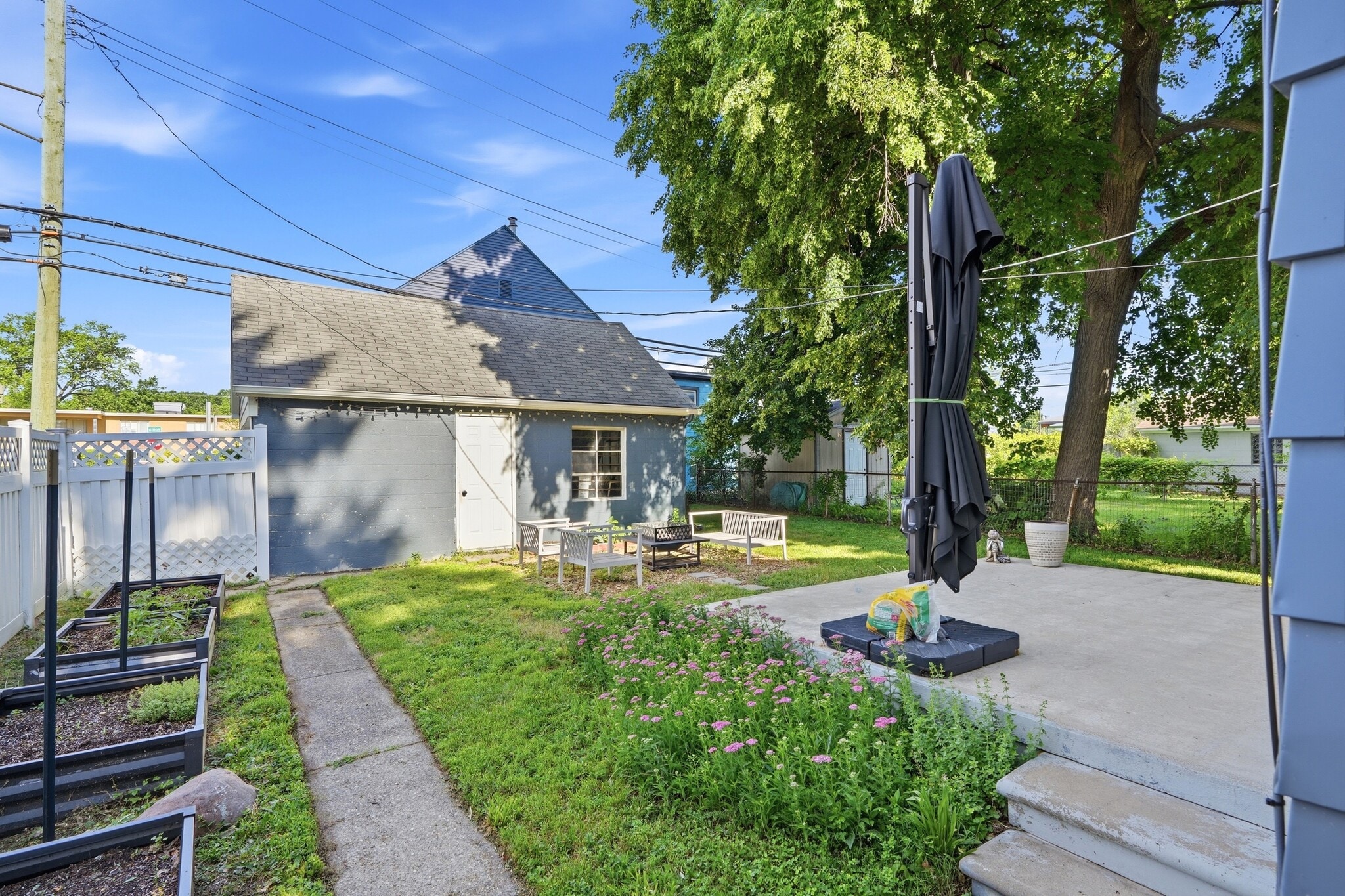 Building Photo - 3175 McDowell St