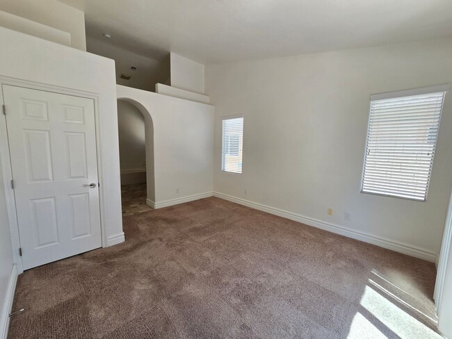 Building Photo - Rhodes Ranch Single Story Rental