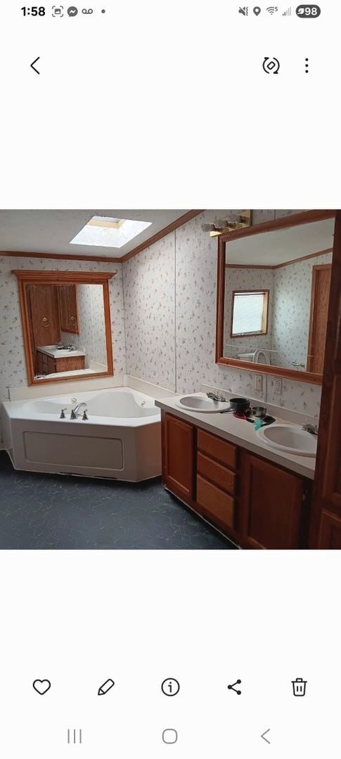 Building Photo - 1781 Tyler Rd SE