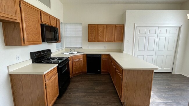 Building Photo - Nice Single Story in Waterford Oaks-Cedar Hill