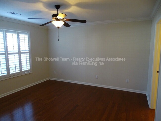 Building Photo - 308 Java Way