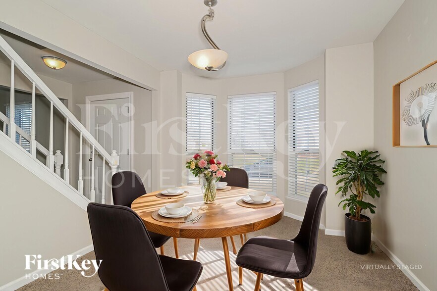 Building Photo - 72 Gray Owl Garth Ct