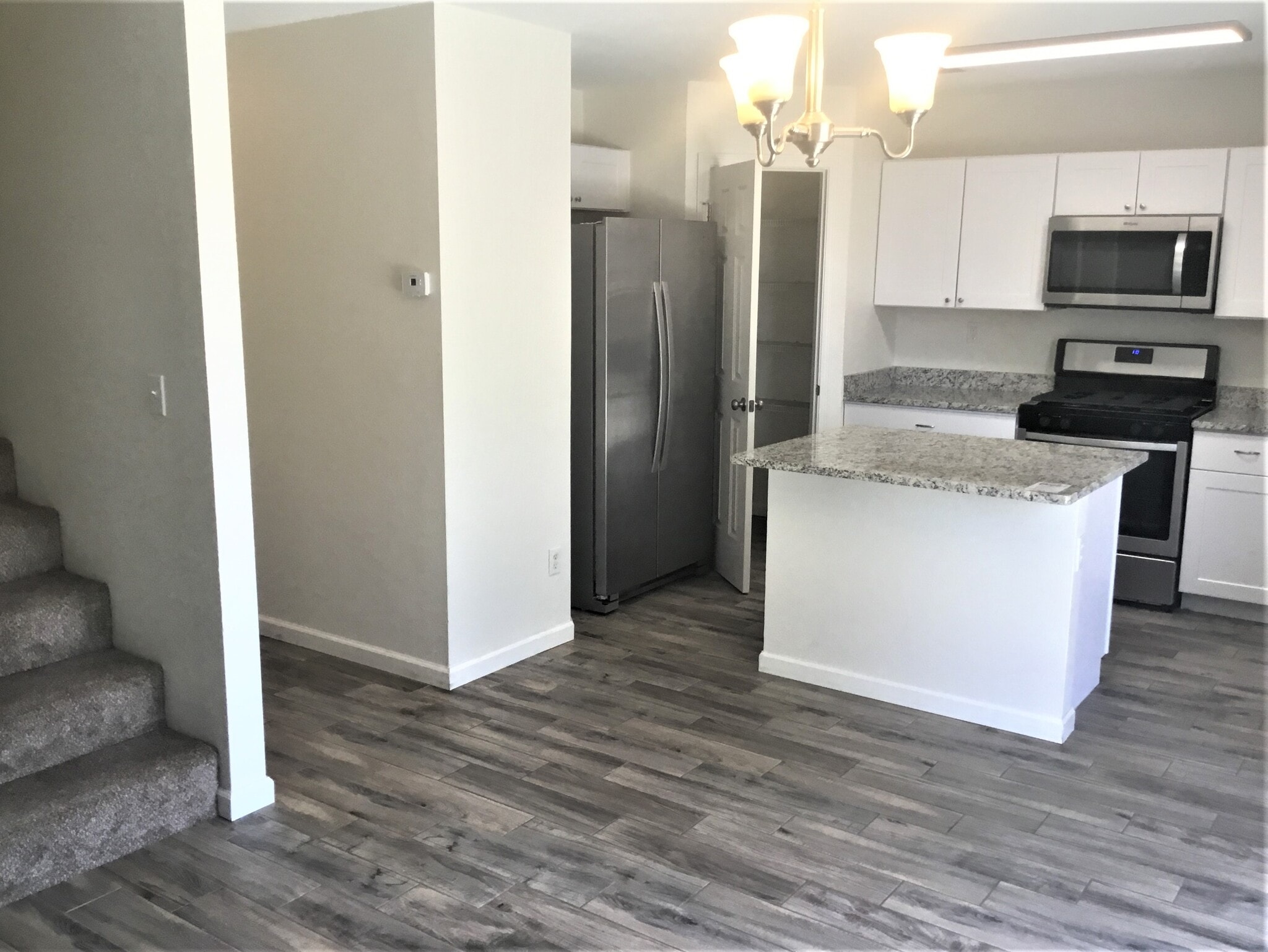 Building Photo - 10244 Shawna St NW