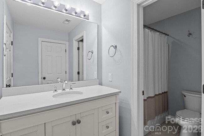 Building Photo - 12428 Willingdon Rd