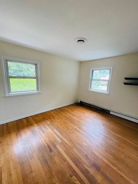 Building Photo - 146 Woolsey Ave