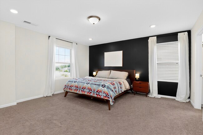 Building Photo - 7132 Wheyfield Dr