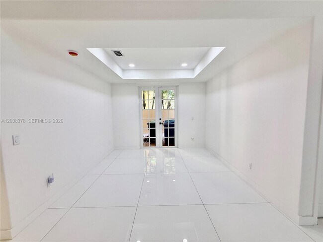 Building Photo - 9425 NW 47th Terrace