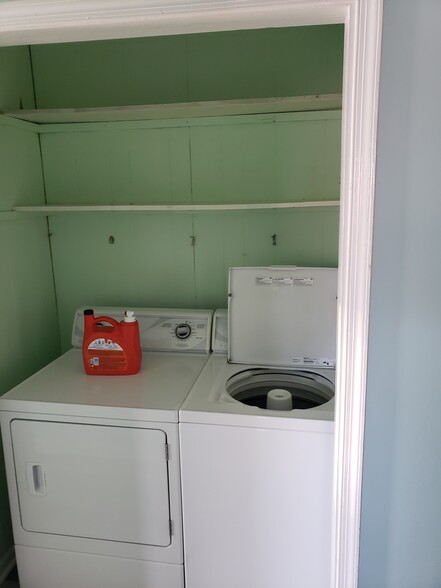 A laundry - 1207 Fort Fisher Blvd N