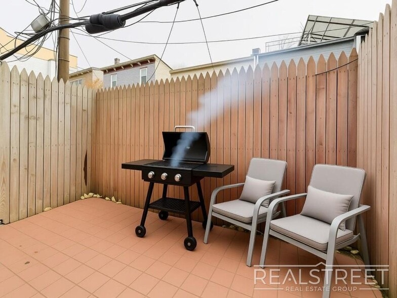 Building Photo - Harman Street