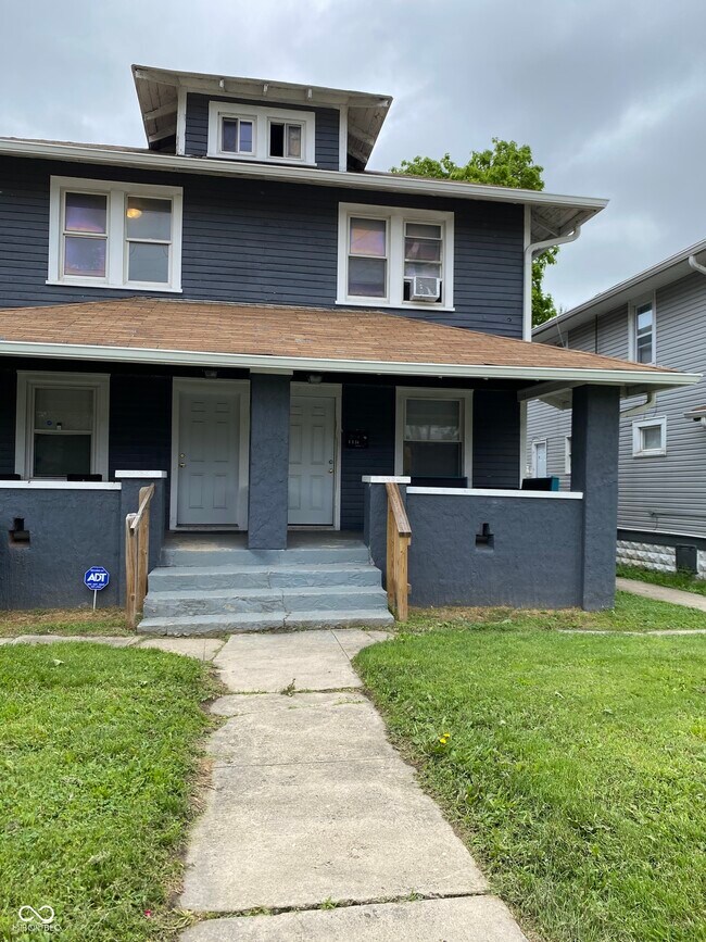 Primary Photo - 6052 E Washington St