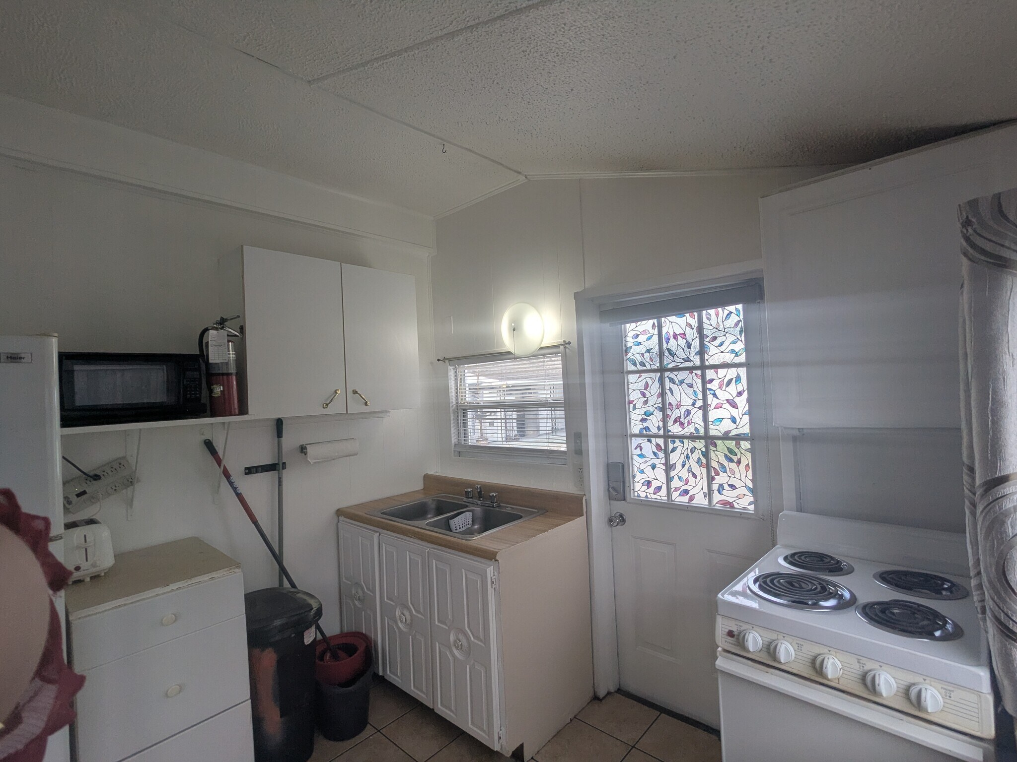 Building Photo - 120 S Fortner Ave