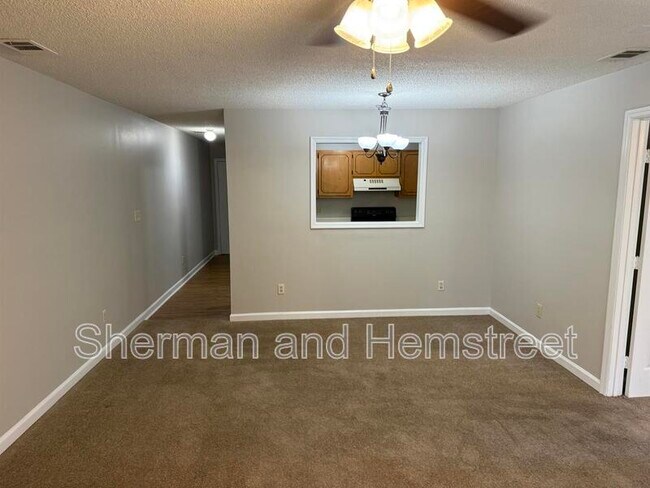 Building Photo - 112 Commons Dr