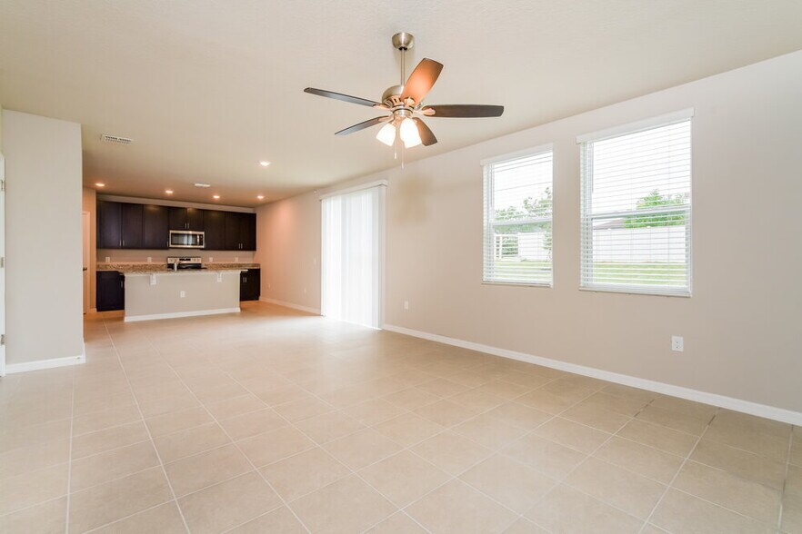 Building Photo - 1022 Oak Vly Dr