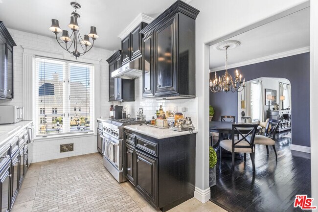 Building Photo - 1424 N Crescent Heights Blvd