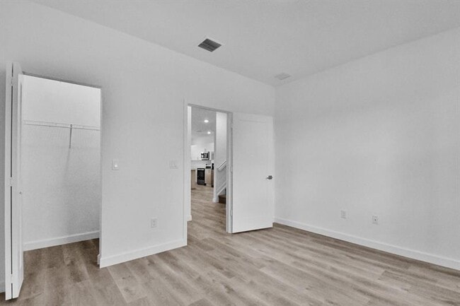 Building Photo - 702 Stellar Ct