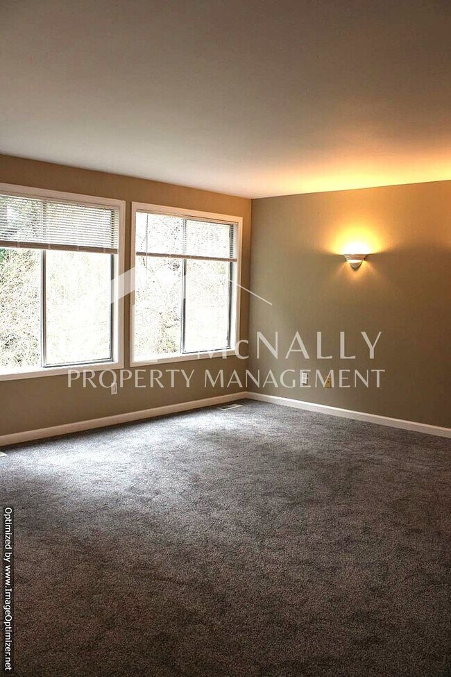 Building Photo - Lovely 3 bedroom Gig Harbor Home