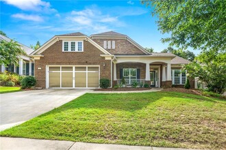 Building Photo - 232 Begonia Ct