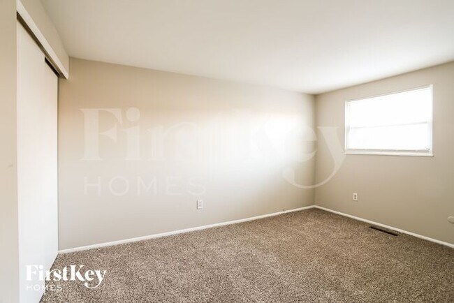 Building Photo - 4609 Paxton Dr S