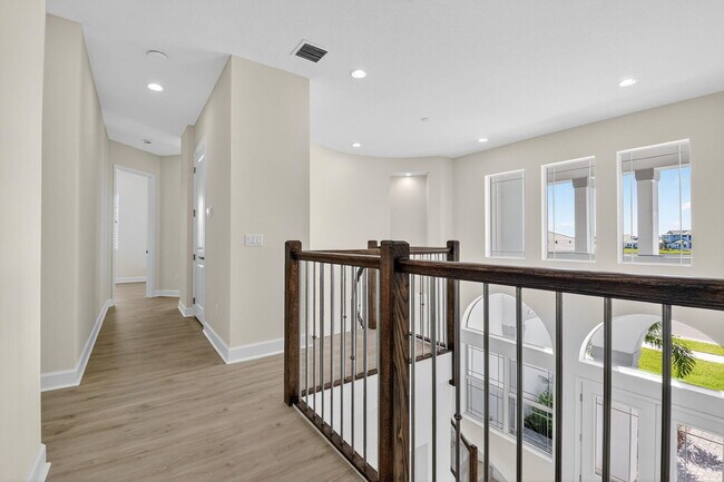 Building Photo - 15120 Wildwood Cir