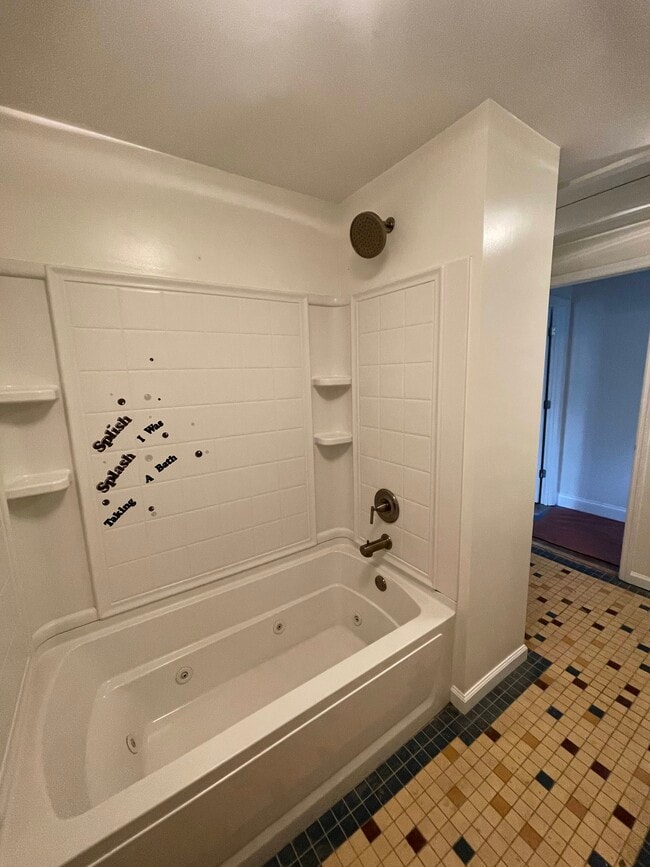 Building Photo - 187 Karen Dr