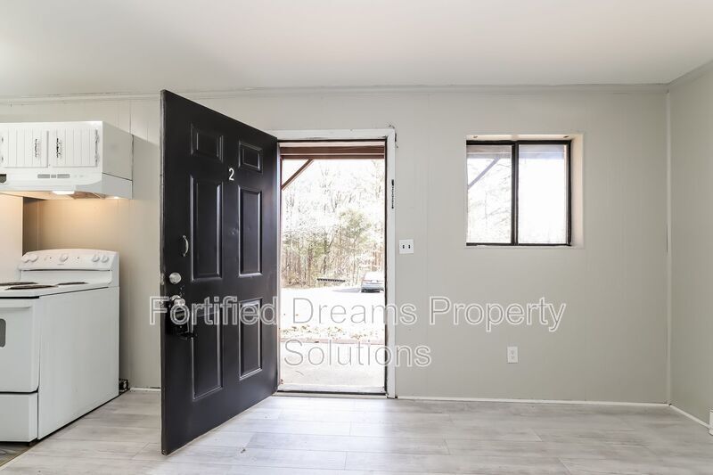 Building Photo - 201 Leisure Time Ln