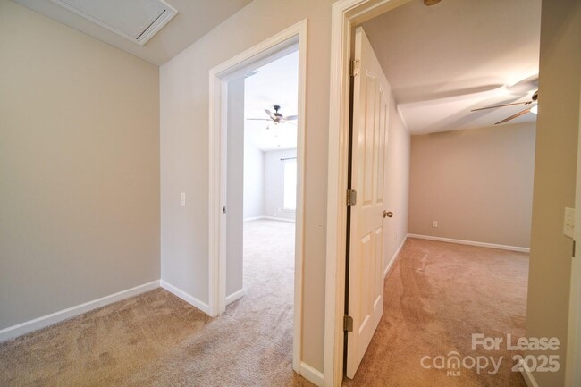 Building Photo - 9821 Carson Whitley Ave