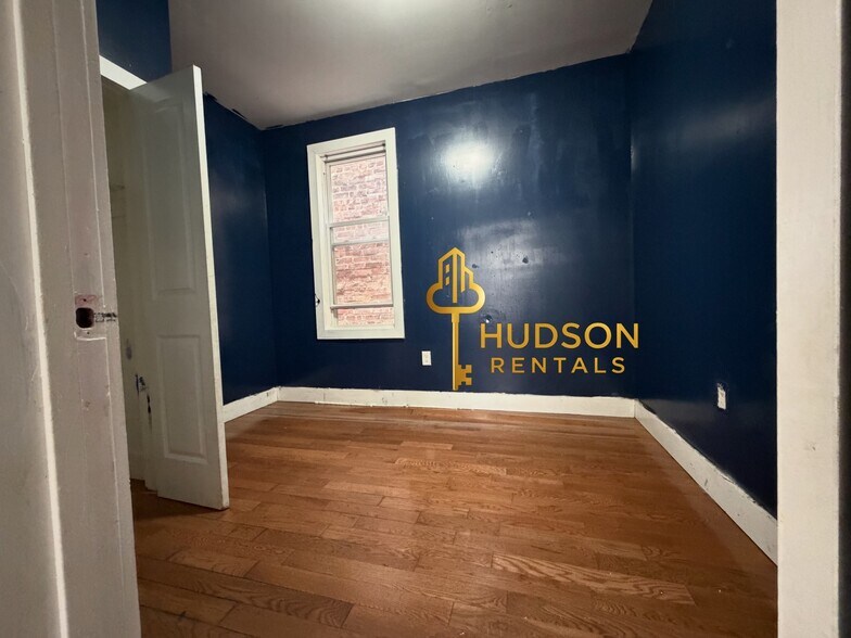 Building Photo - 230 Wilkinson Ave