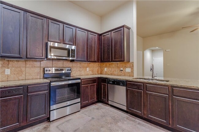 Building Photo - 421 Jack Rabbit Ln