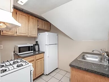 Building Photo - 599 N Montello St