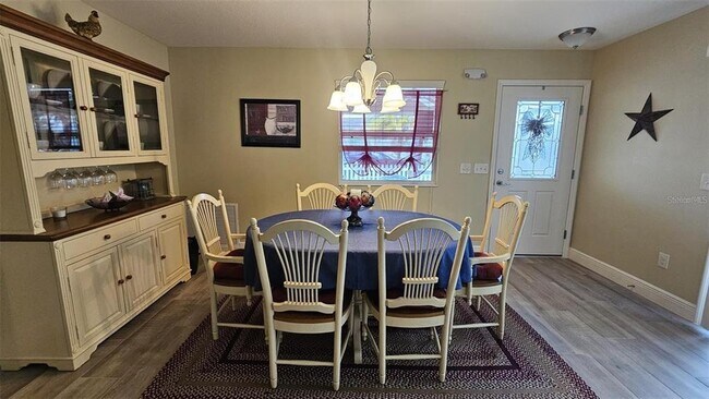 Building Photo - 2552 Red Cedar Ln