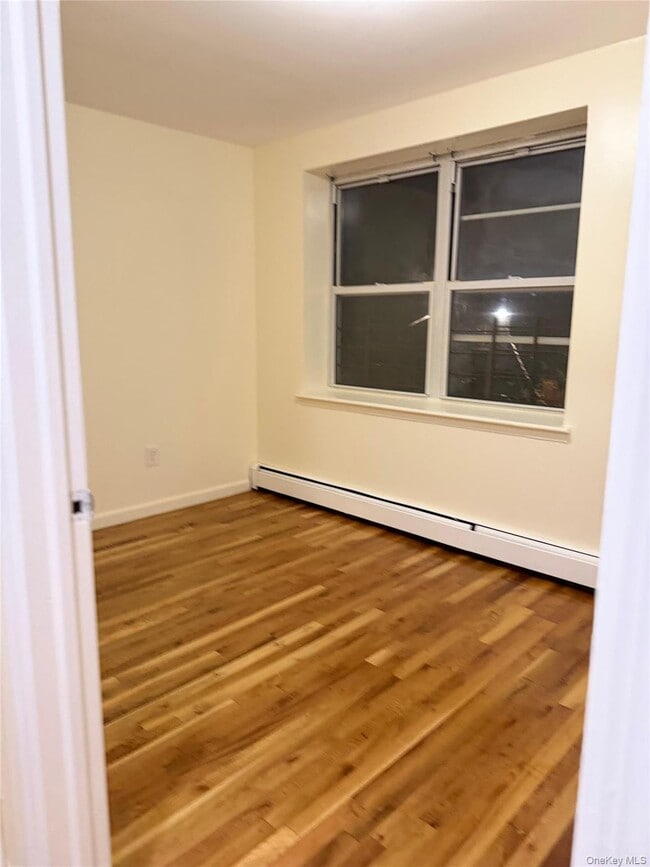 Building Photo - 747 Essex St