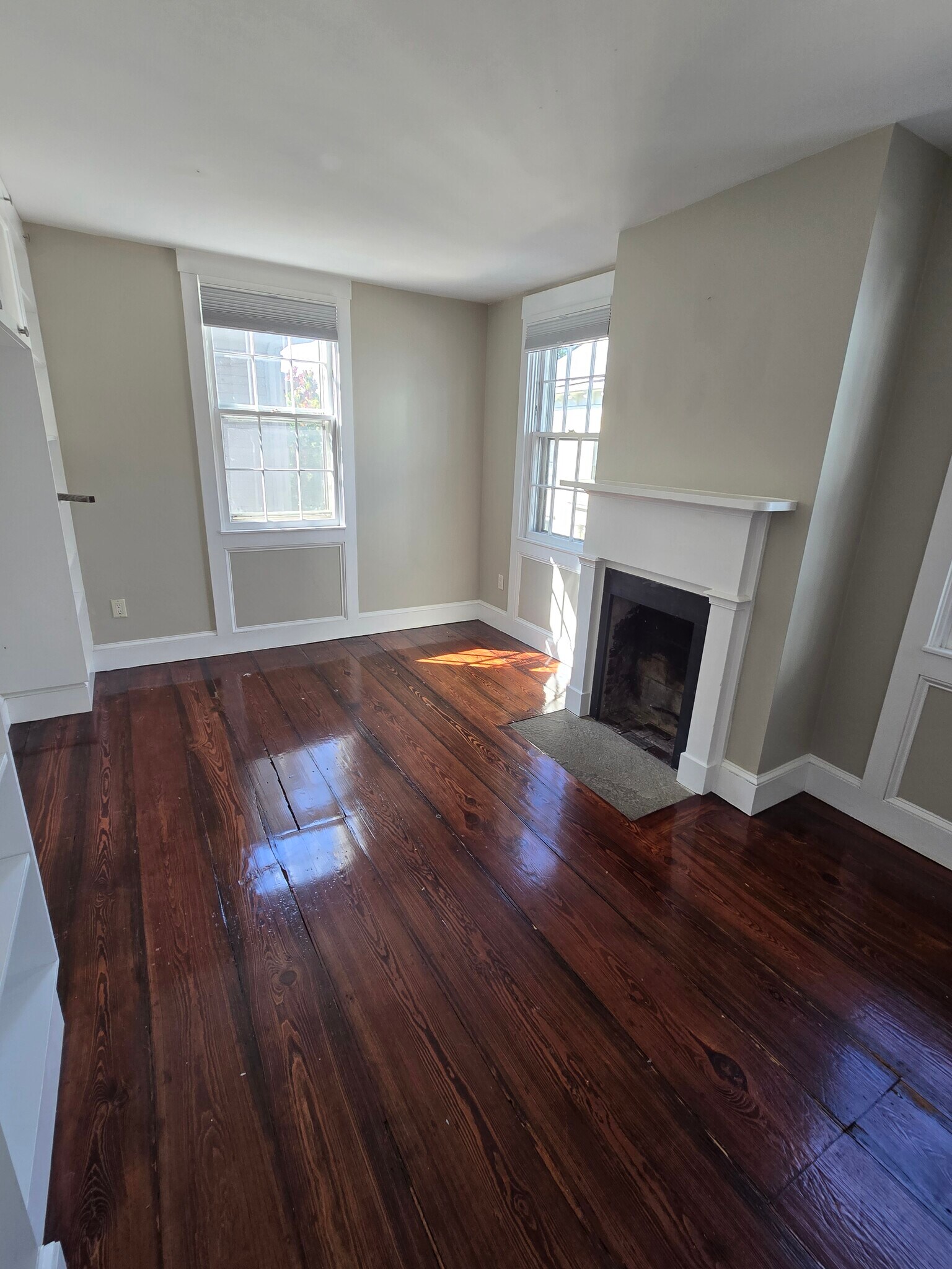 2nd Floor Bedroom - 14 Cady St