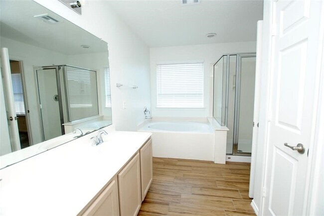 Building Photo - 3212 Victorian Manor Ln