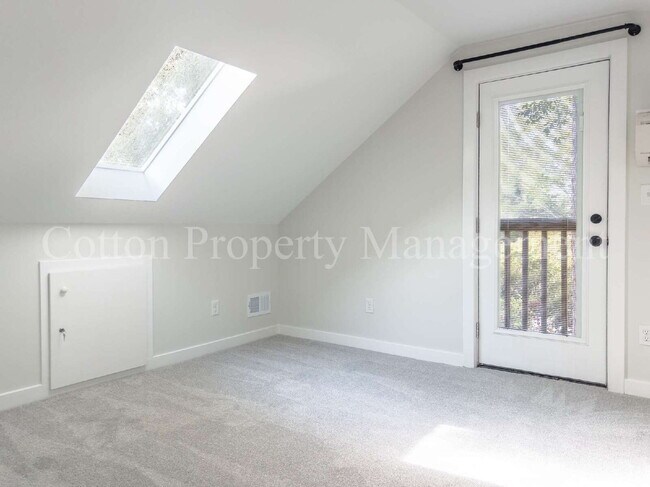 Building Photo - 1410 S 42nd St