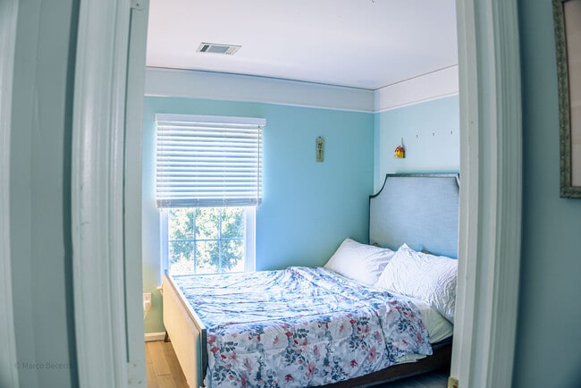 Building Photo - 21682 Kings Crossing Terrace