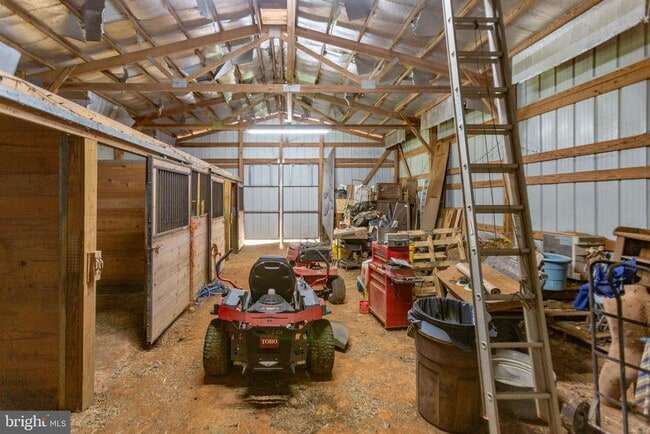 Building Photo - 18136 Pepmeier Hill Rd