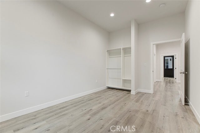 Building Photo - 6829 Bellaire Ave