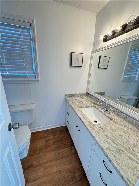 Building Photo - 1212 Knotts Dr