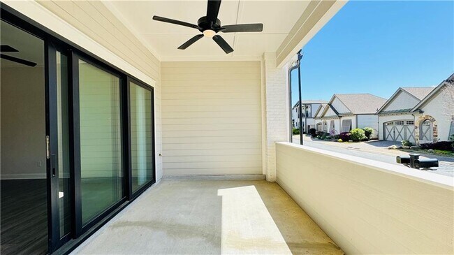 Building Photo - 205 Prairie Ln