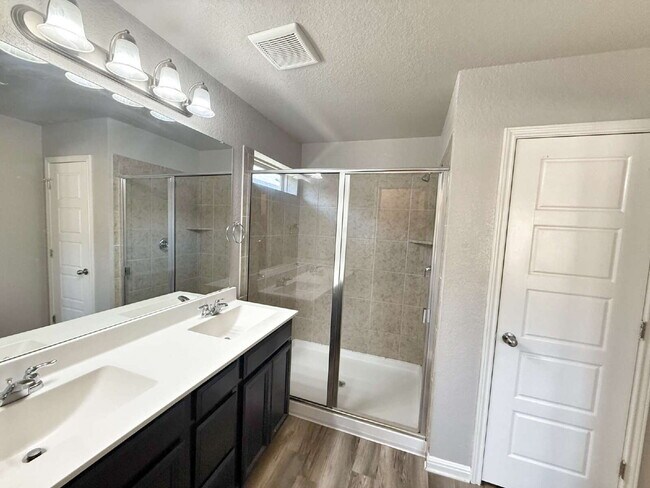 Building Photo - 3-Bed, 2-Bath Tribute Ranch Home w/ Office...