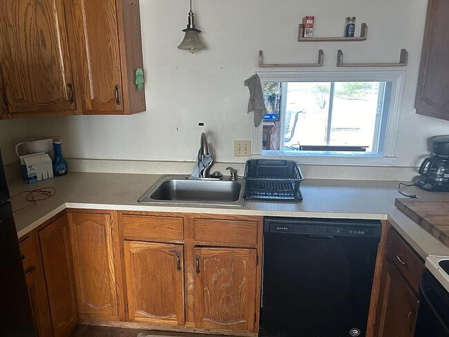 Building Photo - 165 Bunker Hill Ave