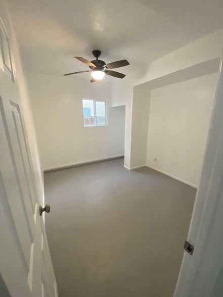 Building Photo - 15221 Hallmark Ln