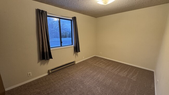 Building Photo - 110 N Yellowstone Ave