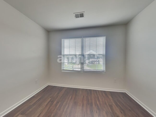 Building Photo - 36 Jones Creek Cir