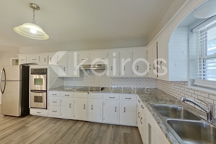 Building Photo - 2501 SW 91st St