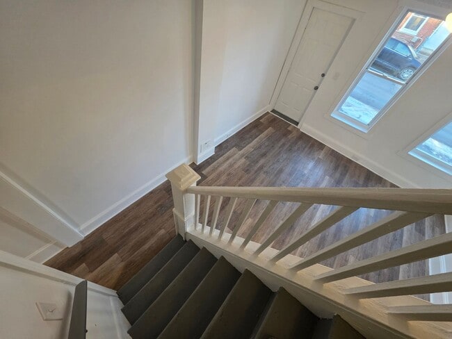 Building Photo - 1220 Lancaster Ave